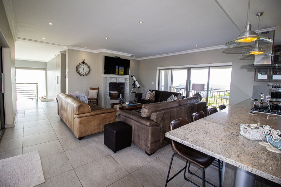 6 Bedroom Property for Sale in Kleinbaai Western Cape